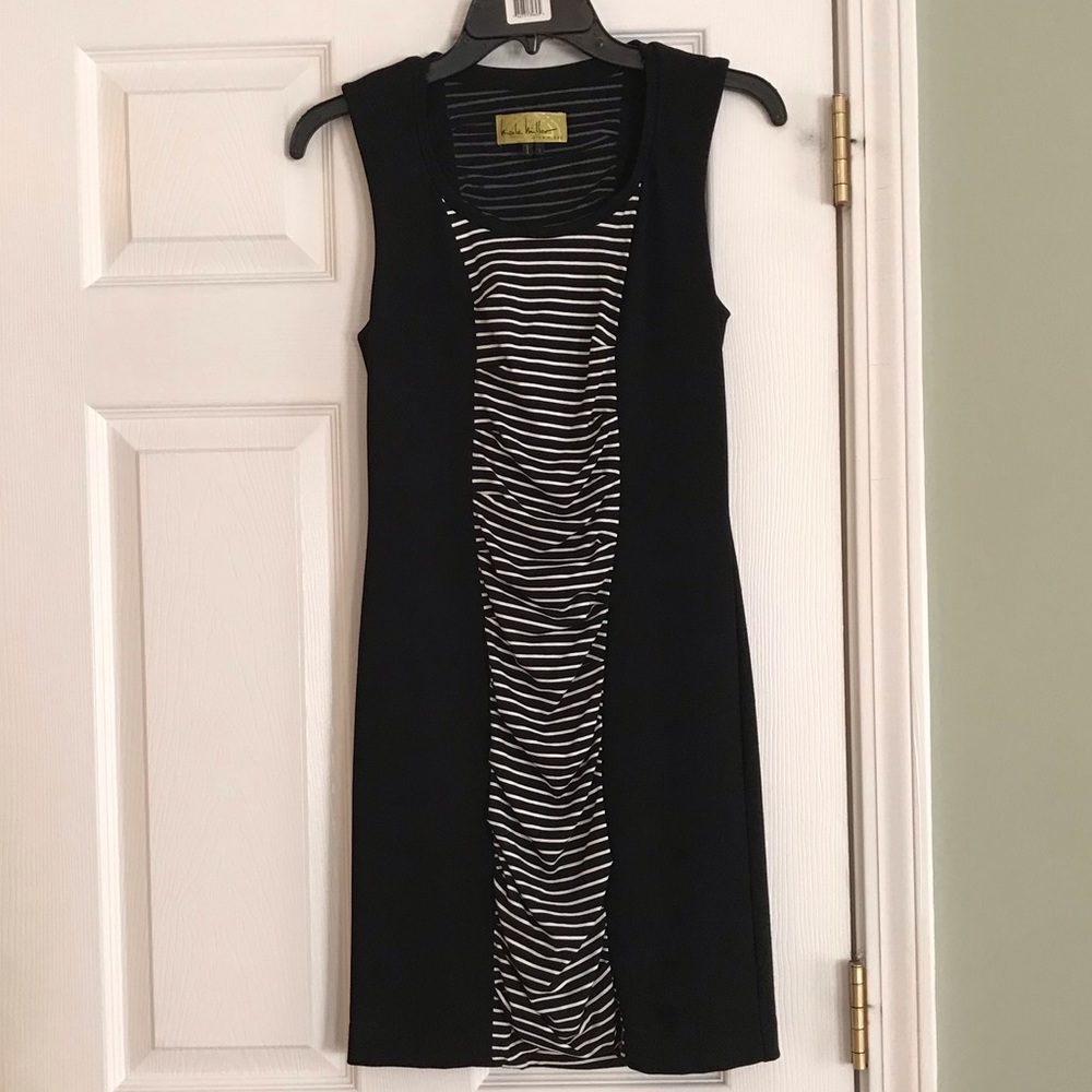 SOLD 🎉HP🎉 Nearly new Nicole Miller Studio1 Dress